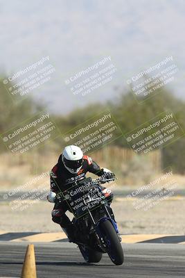 media/Oct-30-2025-Racers Edge (Thu) [[dabbdaf680]]/3-B Group/Session 2 Turn 2/